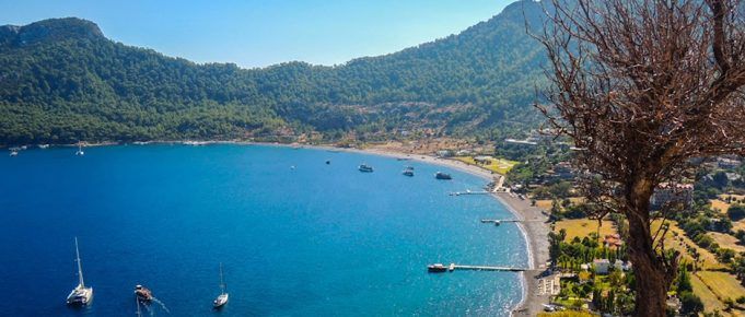 Kumlubük Koyu'na Yakın Başka Gezilecek Yerler Nereler