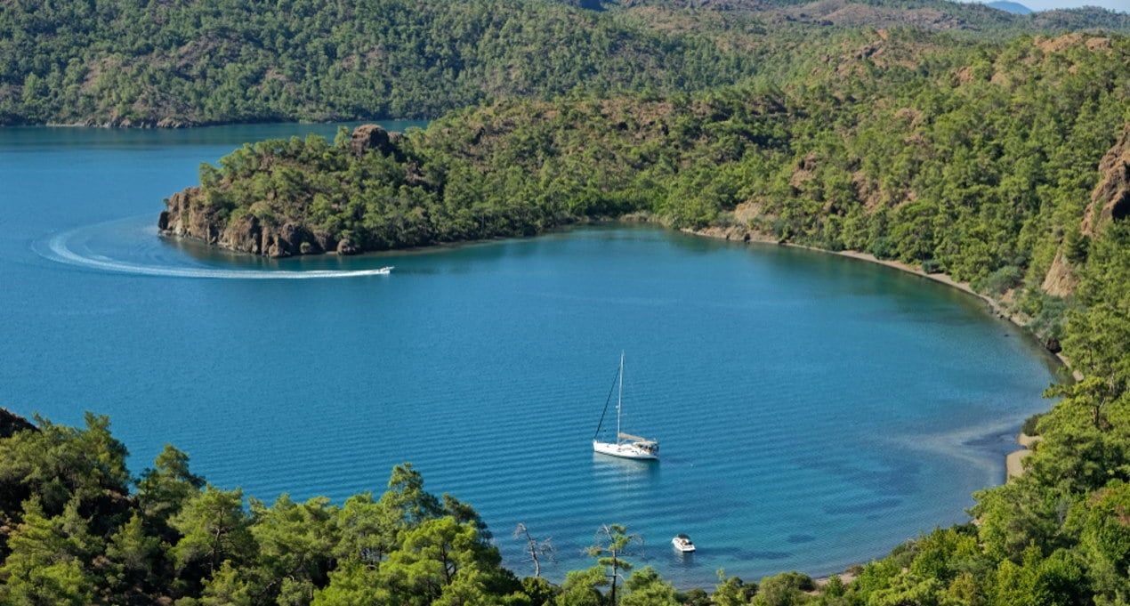 Çatı Koyu'nda Konaklama Seçenekleri Nelerdir