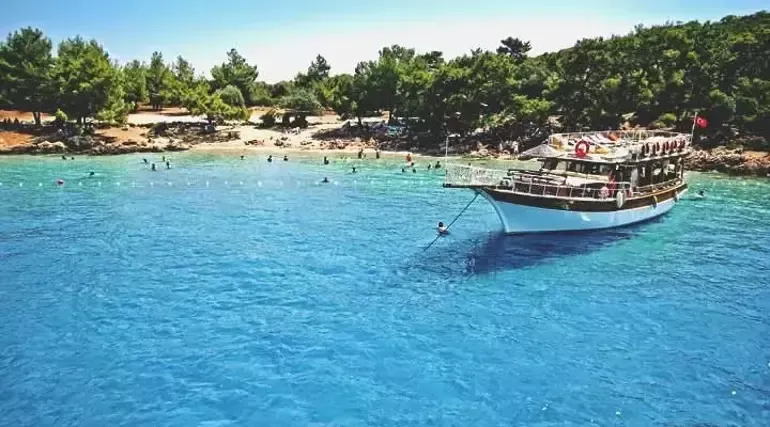 Çamlı Plajı'nda Huzurlu Bir Tatil İçin İdeal Seçenekler