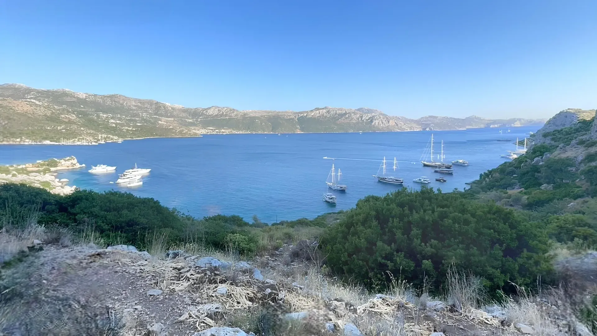 Saksılı Koyu'na Giriş &Uuml;cretli Mi