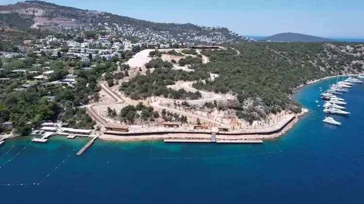 Türkbükü Halk Plajı'nda Fotoğraf Çekmek İçin En Güzel Noktalar Nereler