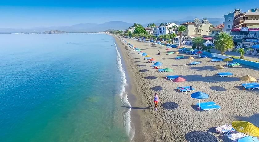 Çalış Plajı’nın Temiz Ve Berrak Suları Ile Meşhur