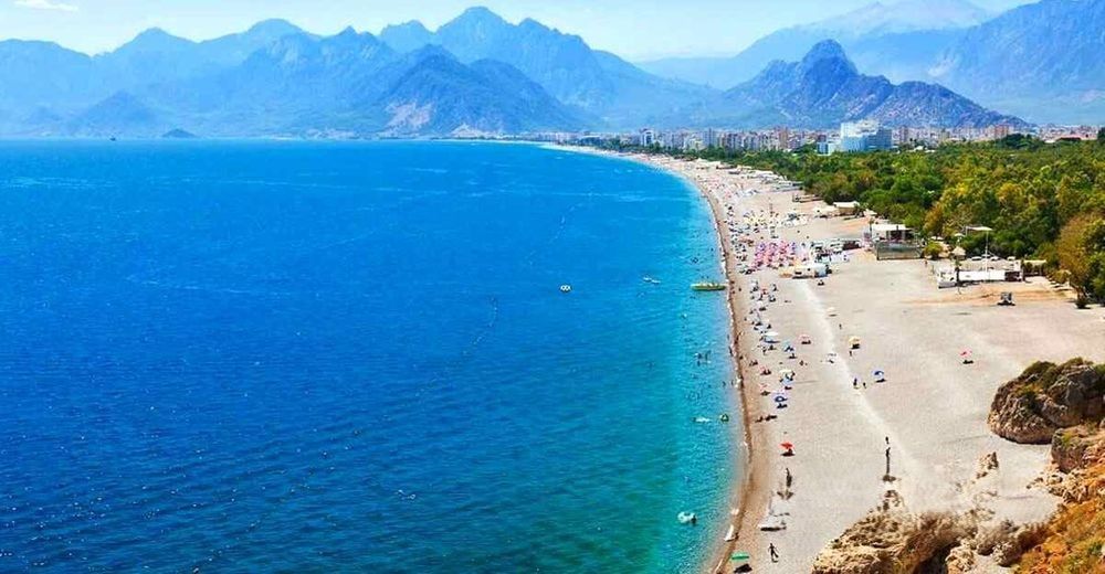Lara Beach’e Yakın Başka Gezilecek Yerler Nereler