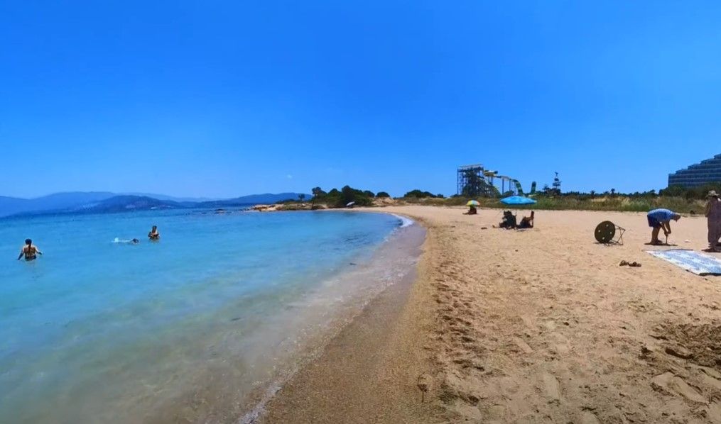 Demiryol İş Plajı Çevresinde Konaklama Seçenekleri Nelerdir